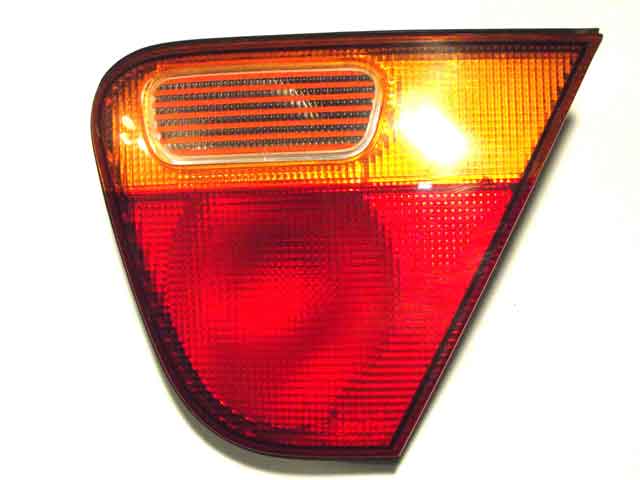 Mitsubishi Carisma. MR179510. Фонарь задний внутренний правый. Б/У.